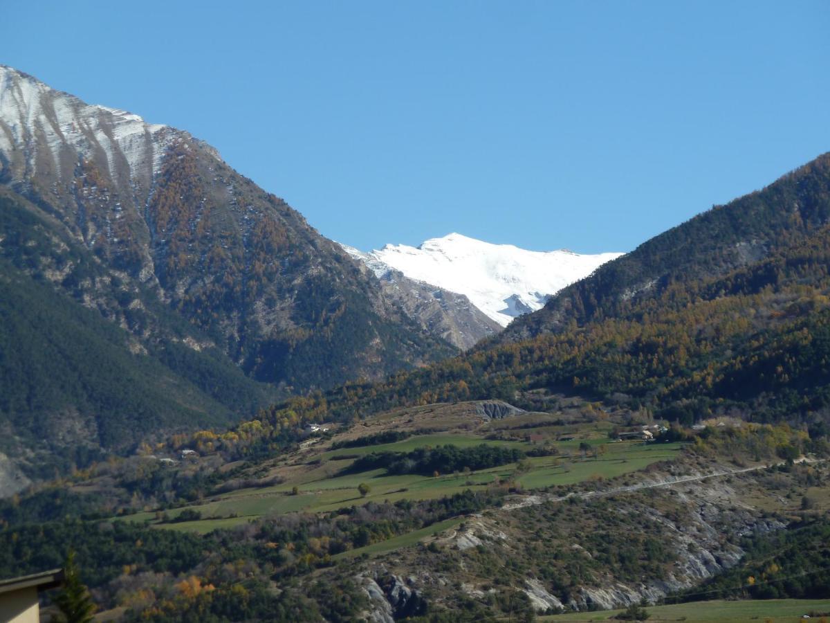 Vue Sur Les Montagnes Apartment Embrun Exterior foto