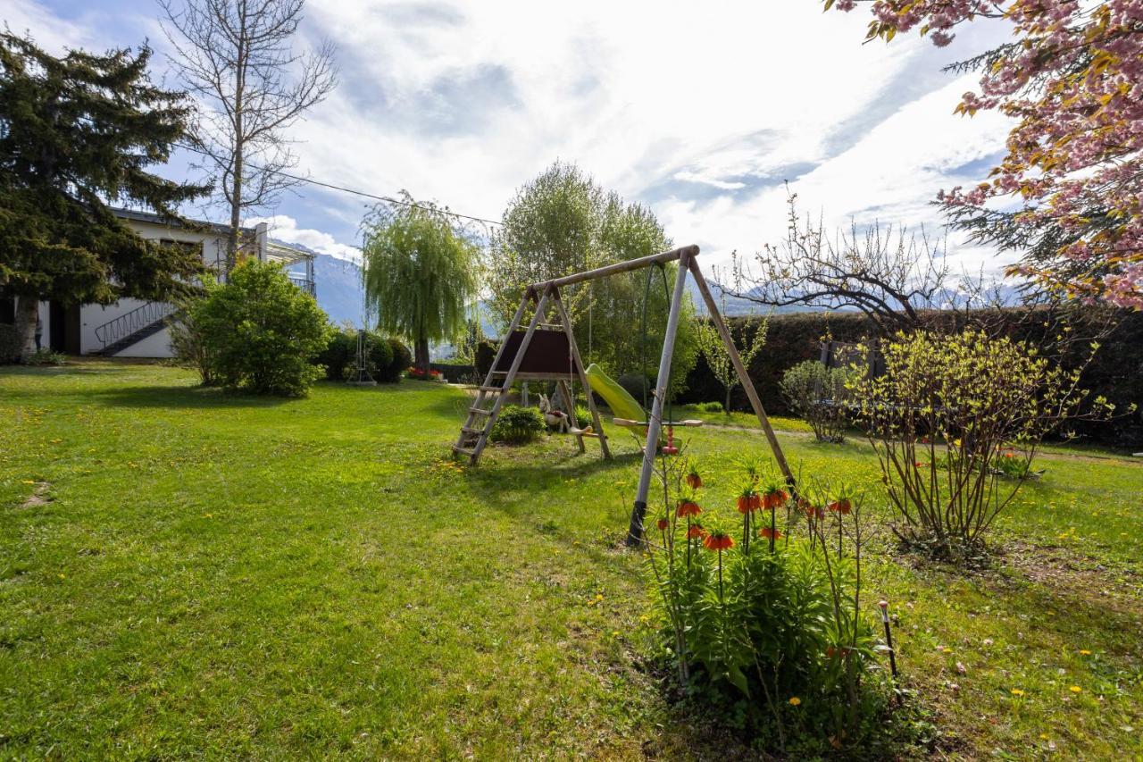 Vue Sur Les Montagnes Apartment Embrun Exterior foto