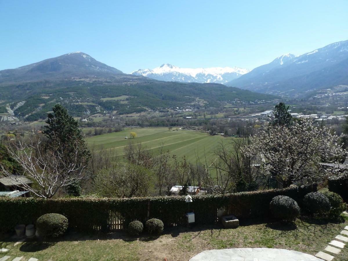 Vue Sur Les Montagnes Apartment Embrun Exterior foto